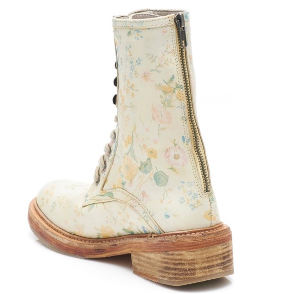 Like New Free People Santa Fe Bootie Ivory Floral Combat Size 40 EU / US 9.5-10 - Picture 2 of 11